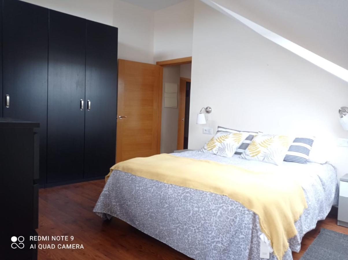 Atico Cine Colon Apartment Ribadeo Luaran gambar