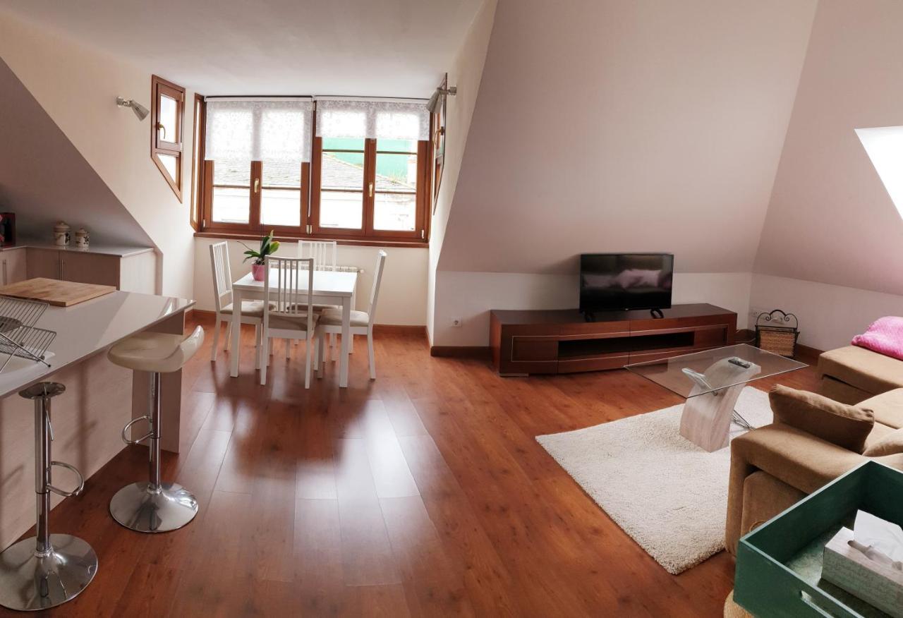 Atico Cine Colon Apartment Ribadeo Luaran gambar