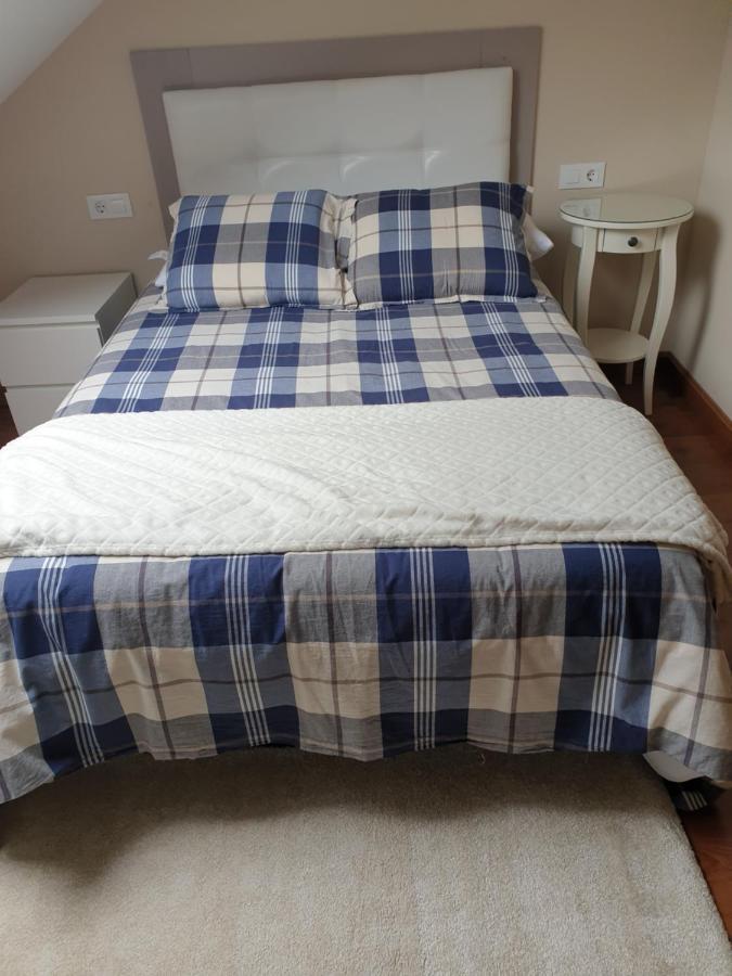 Atico Cine Colon Apartment Ribadeo Luaran gambar