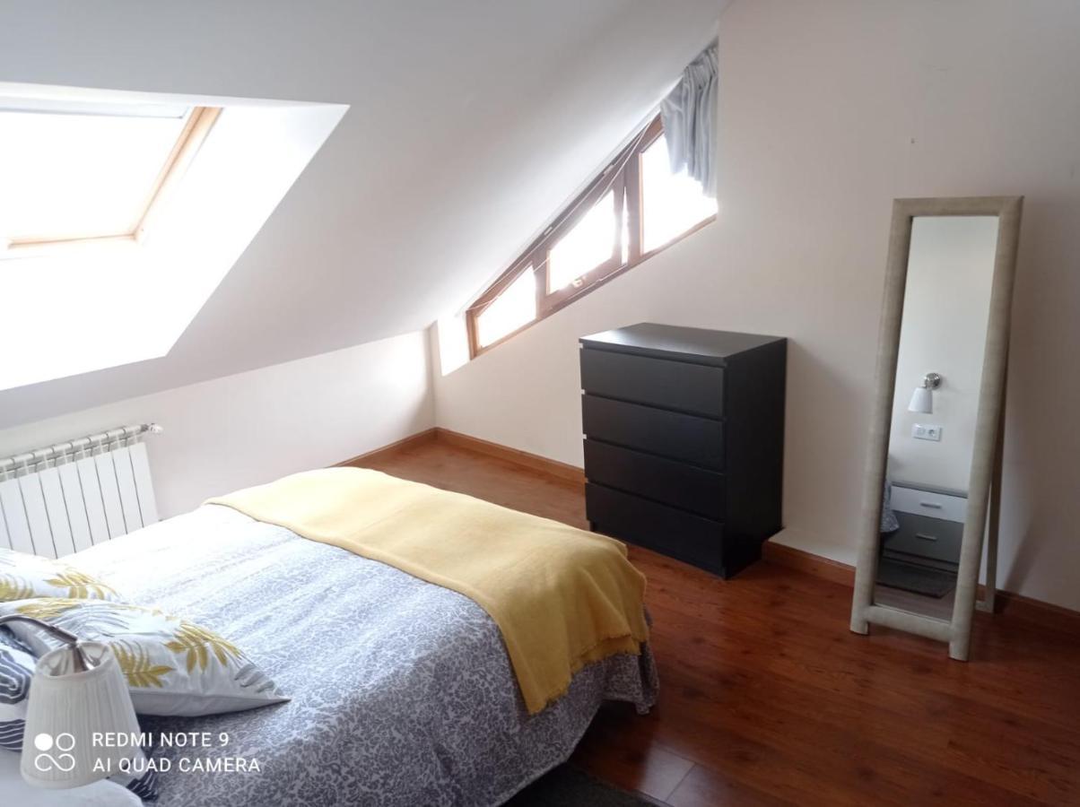 Atico Cine Colon Apartment Ribadeo Luaran gambar