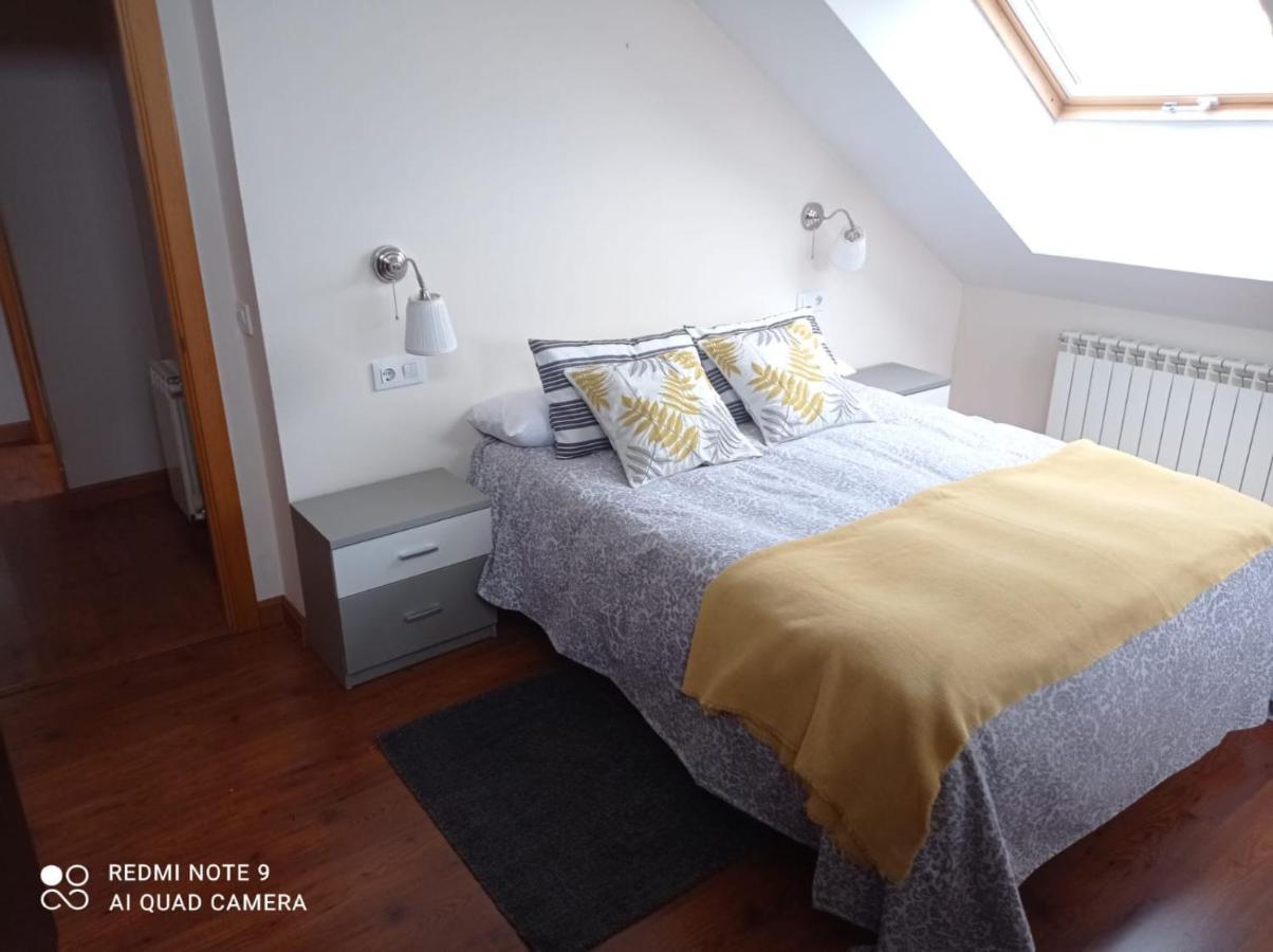 Atico Cine Colon Apartment Ribadeo Luaran gambar