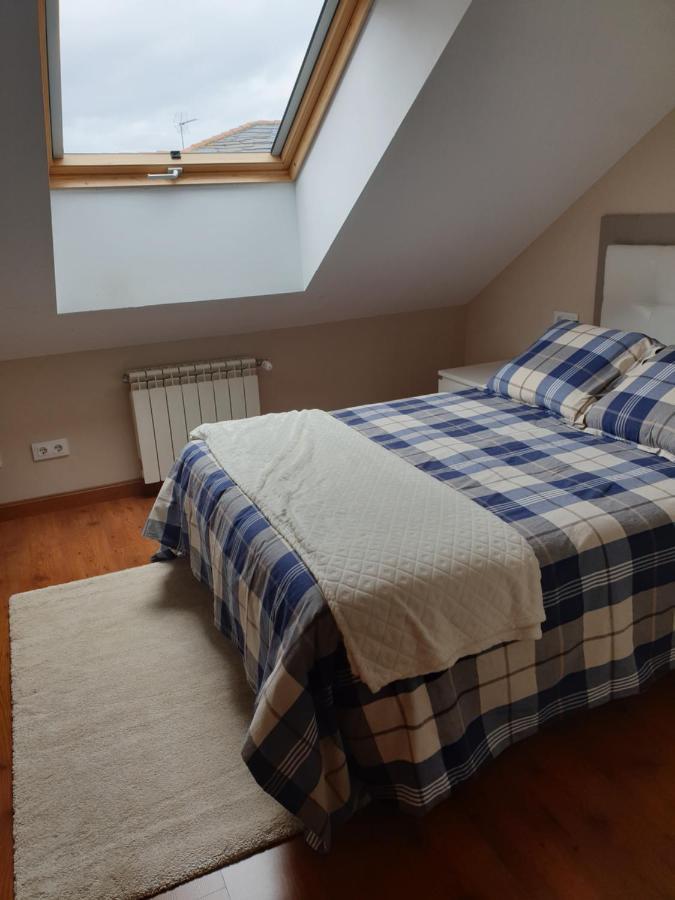 Atico Cine Colon Apartment Ribadeo Luaran gambar