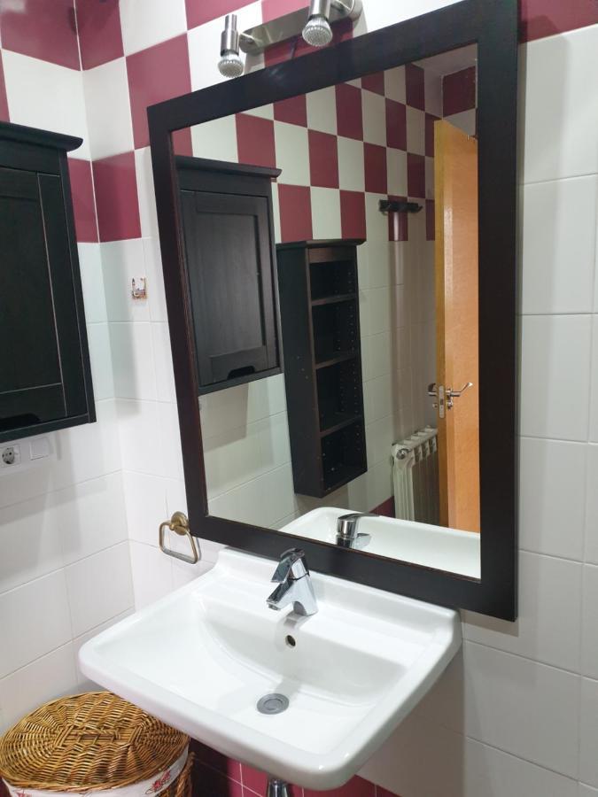 Atico Cine Colon Apartment Ribadeo Luaran gambar