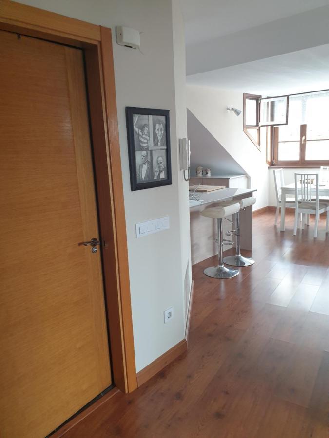 Atico Cine Colon Apartment Ribadeo Luaran gambar