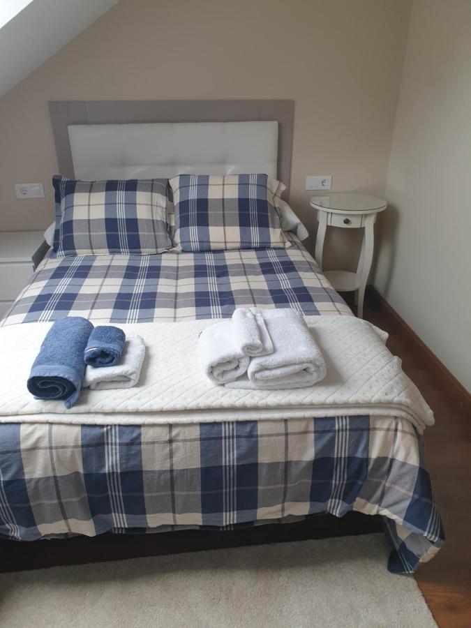 Atico Cine Colon Apartment Ribadeo Luaran gambar