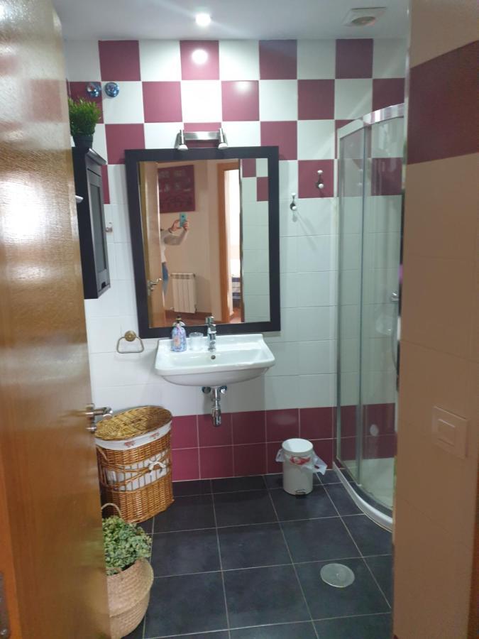 Atico Cine Colon Apartment Ribadeo Luaran gambar