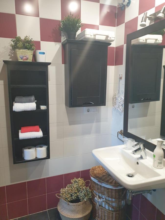 Atico Cine Colon Apartment Ribadeo Luaran gambar
